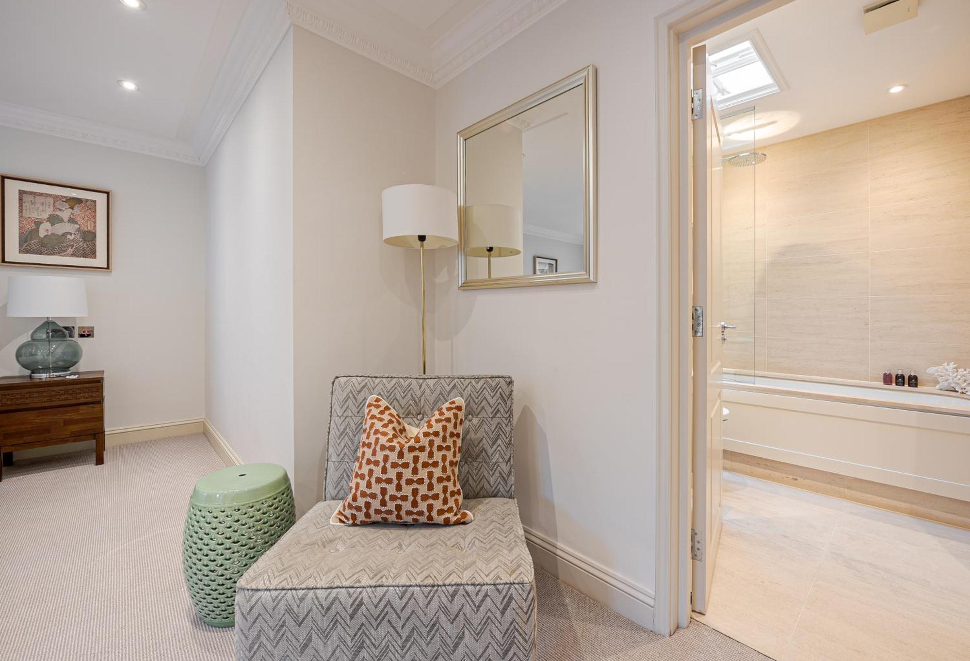 Modern 3 Bedroom Luxury House With Garage In Central Londen Buitenkant foto